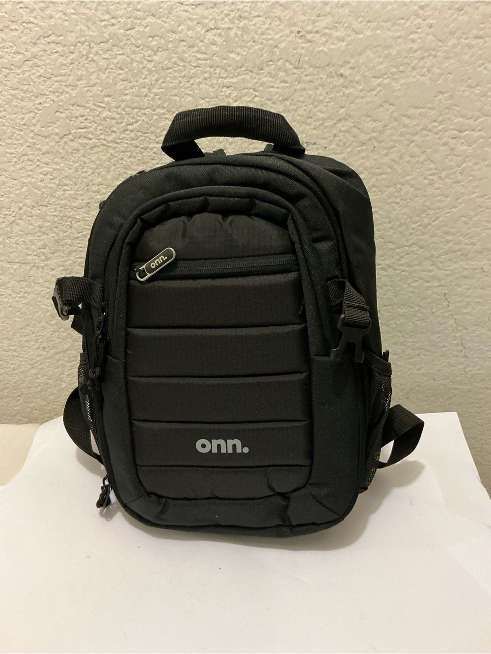 NWOT ONN. DSLR Camera Carrying Backpack, Water Resistant Black Padded Men's bag